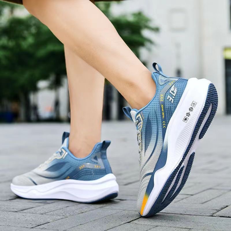 New Four Seasons Ultra Light S - огляд і ціна Running Gear Shoes