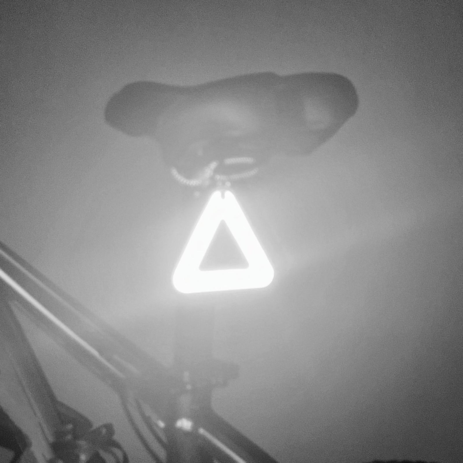 Reflective Pendants High Visib - огляд і ціна Running Gear
